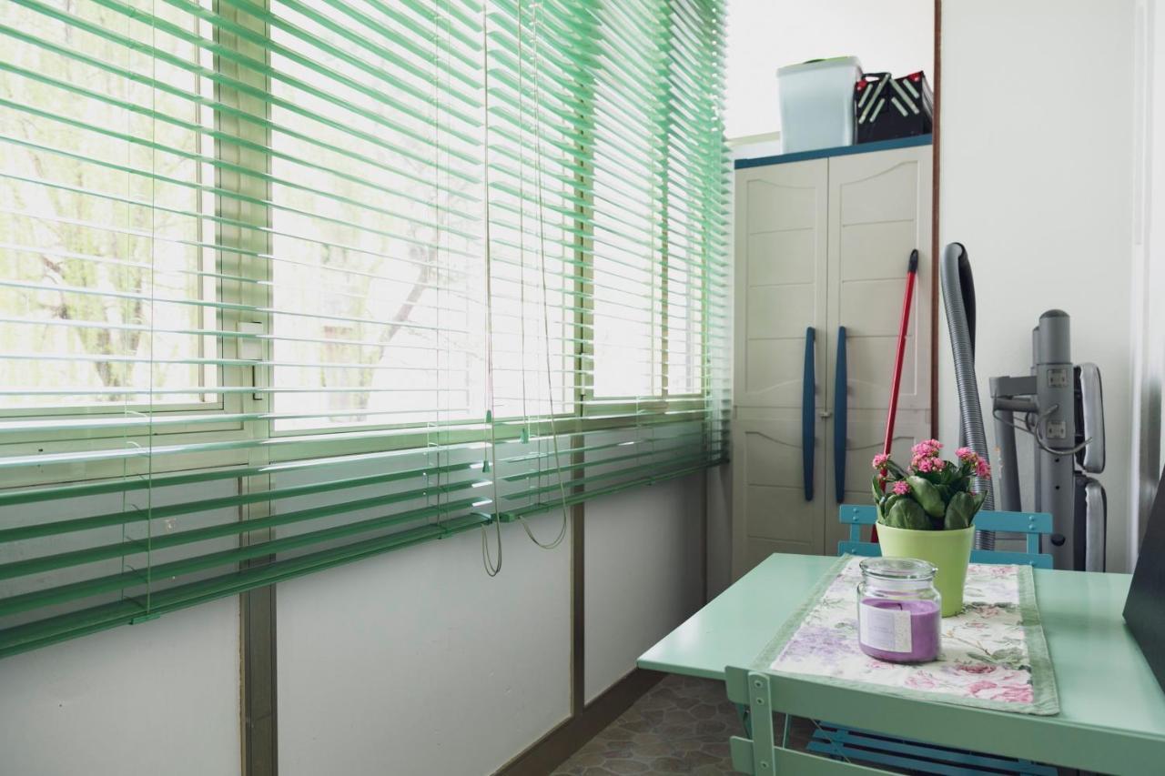 Private Parking - Family Home - 15 Min To Venice Mestre Bagian luar foto