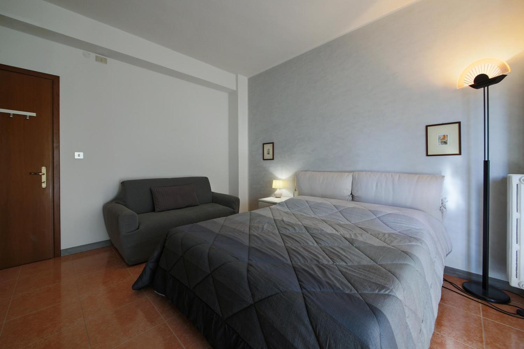 Private Parking - Family Home - 15 Min To Venice Mestre Bagian luar foto